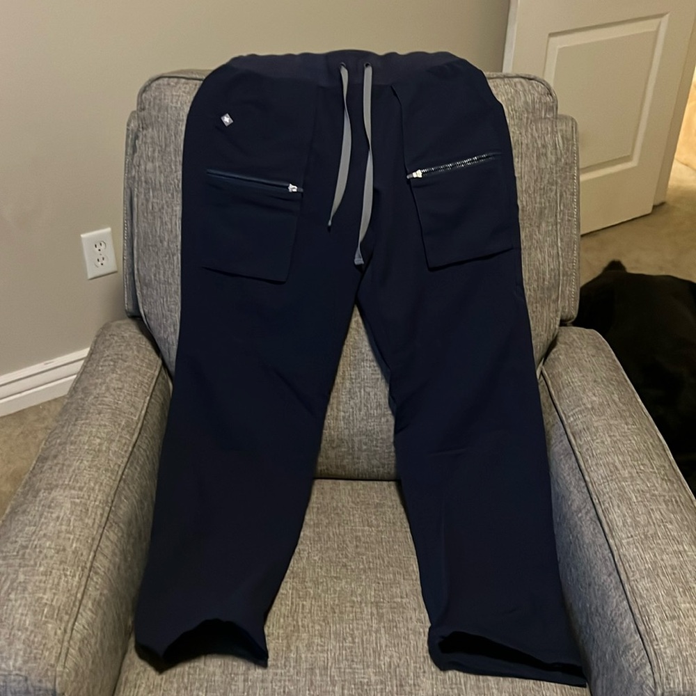 Figs Women’s Scrub Pants Navy Limited Edition Small